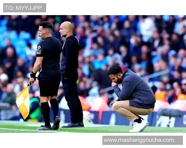 曼联客场挑战曼城激战在即双方阵容与战术解析引人关注