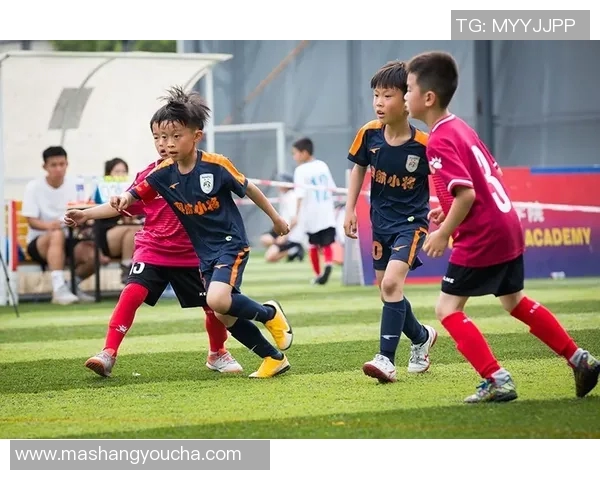 足球90vs即时捷报全面解析赛事动态助你掌握最新比赛信息与数据分析