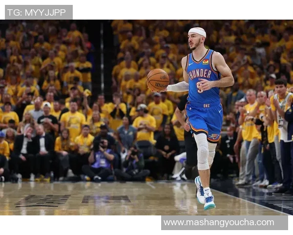 雷霆与猛龙激战正酣NBA赛场上演精彩对决引发球迷热议 雷霆与猛龙激战正酣NBA赛场上演精彩对决引发球迷热议