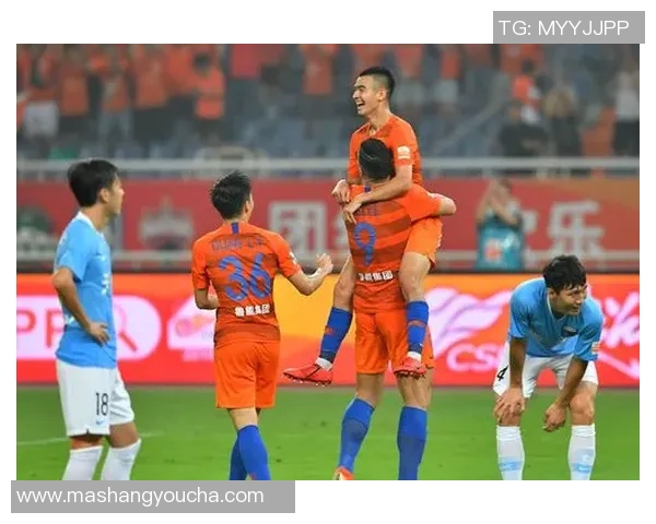 鲁能迎战斯威中超激战再度上演球迷期待精彩对决与激情时刻 鲁能迎战斯威中超激战再度上演球迷期待精彩对决与激情时刻