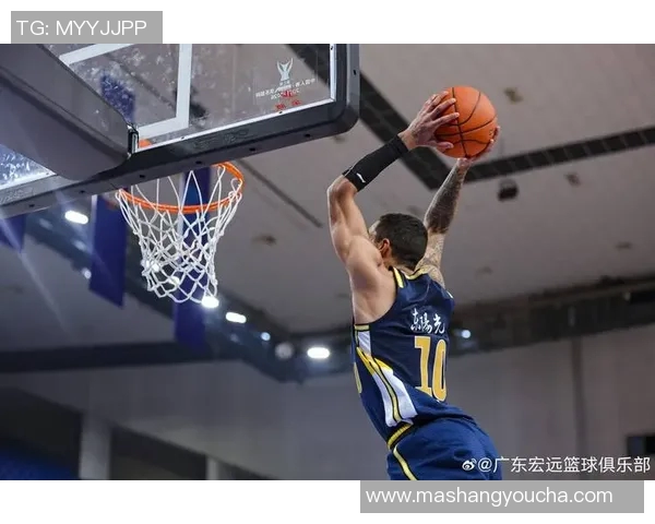 10月28日广东队迎战新疆队全力争胜精彩对决不容错过