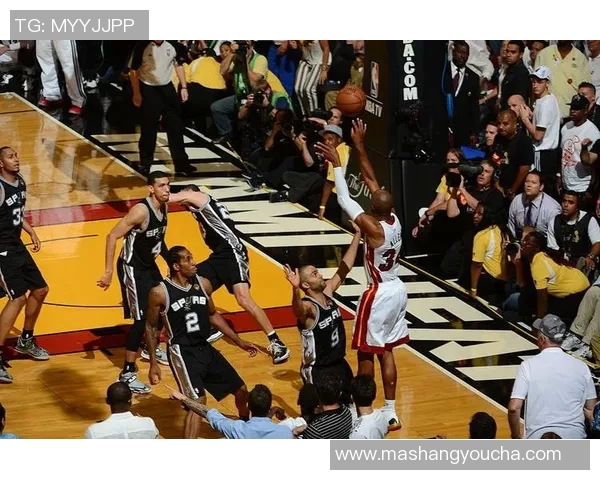 2017年NBA经典对决骑士与马刺的巅峰对决回顾与精彩瞬间分析 2017年NBA经典对决骑士与马刺的巅峰对决回顾与精彩瞬间分析